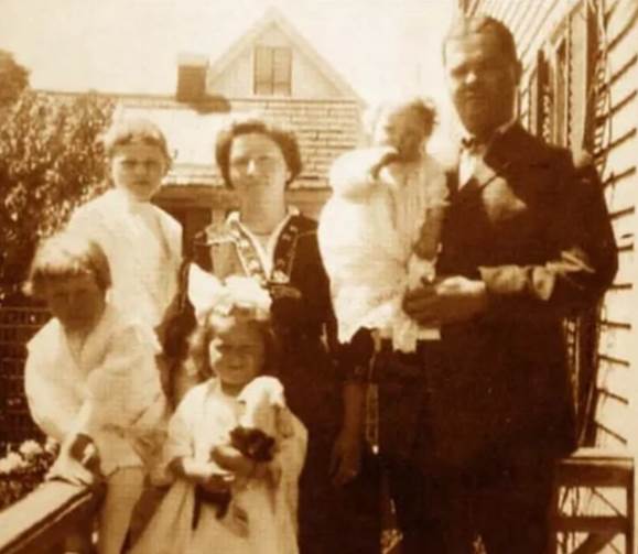 Mr. and Mrs. Colby with their four young children  (1914)