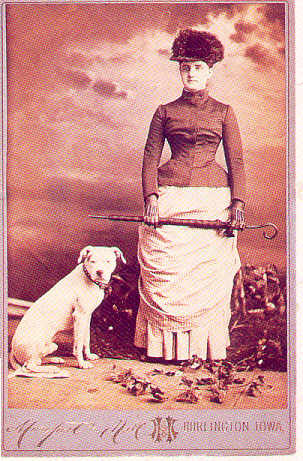 http://www.haynespitbulls.com/images/1900CabinetCard.jpg