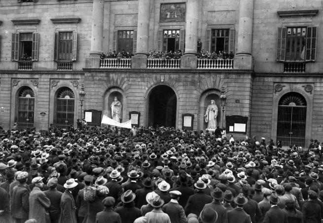 http://static.historiadeiberiavieja.com/sites/historiaiberia/files/styles/contenido/public/11-huelga-canadiense-barcelona-1919.jpg?itok=UZzcb0pq
